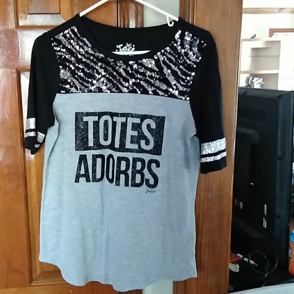 Shirt - Picture 1 of 7